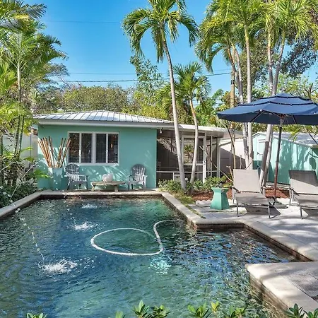 Charming Studio W Pool One Mile To Beach Pets Welcome Lake Worth Beach Exterior photo