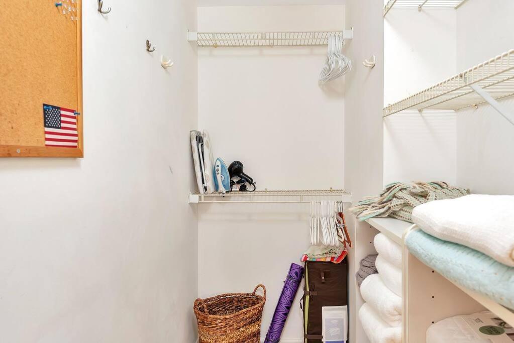 Apartment Charming W Pool One Mile To Pets Welcome *